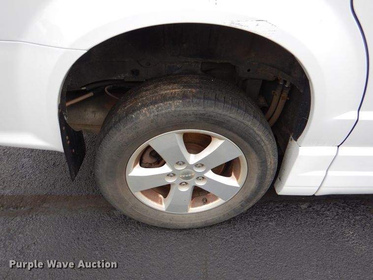 image for item HL9488 2014 Dodge Grand Caravan  handicap accessible van