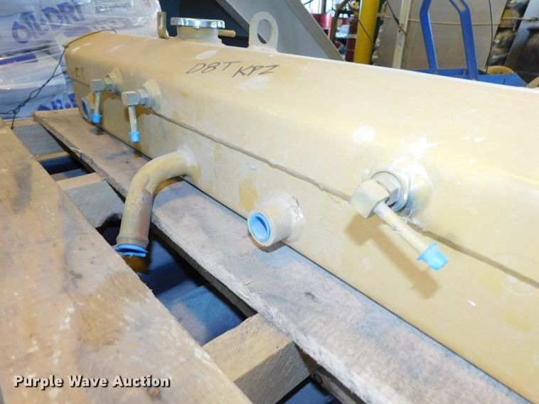 image for item HX9296 Caterpillar D8T KPZ surge tank