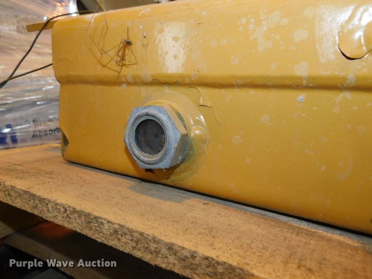 image for item HX9296 Caterpillar D8T KPZ surge tank