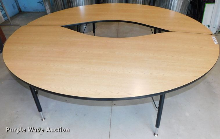 image for item HX9299 Tables & chairs