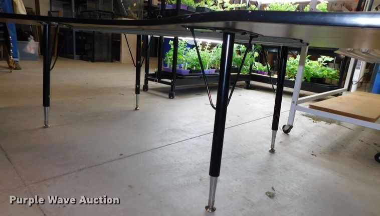 image for item HX9299 Tables & chairs