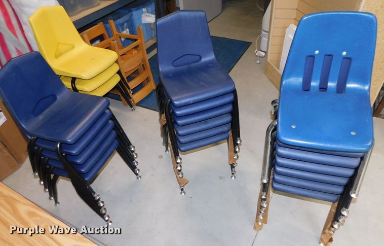 image for item HX9299 Tables & chairs