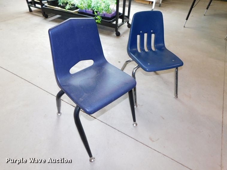 image for item HX9299 Tables & chairs