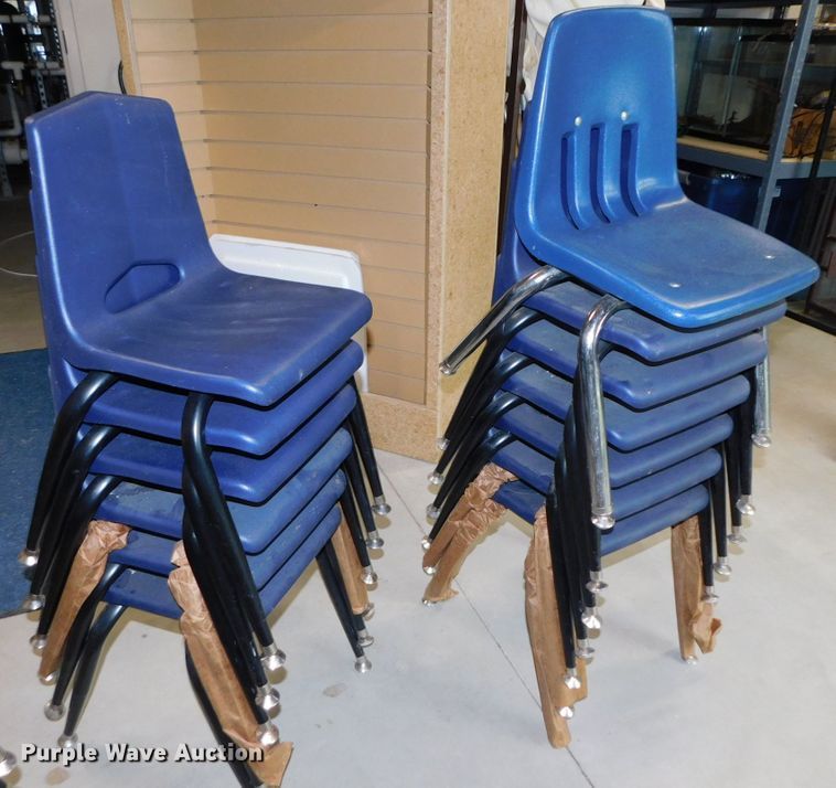 image for item HX9299 Tables & chairs