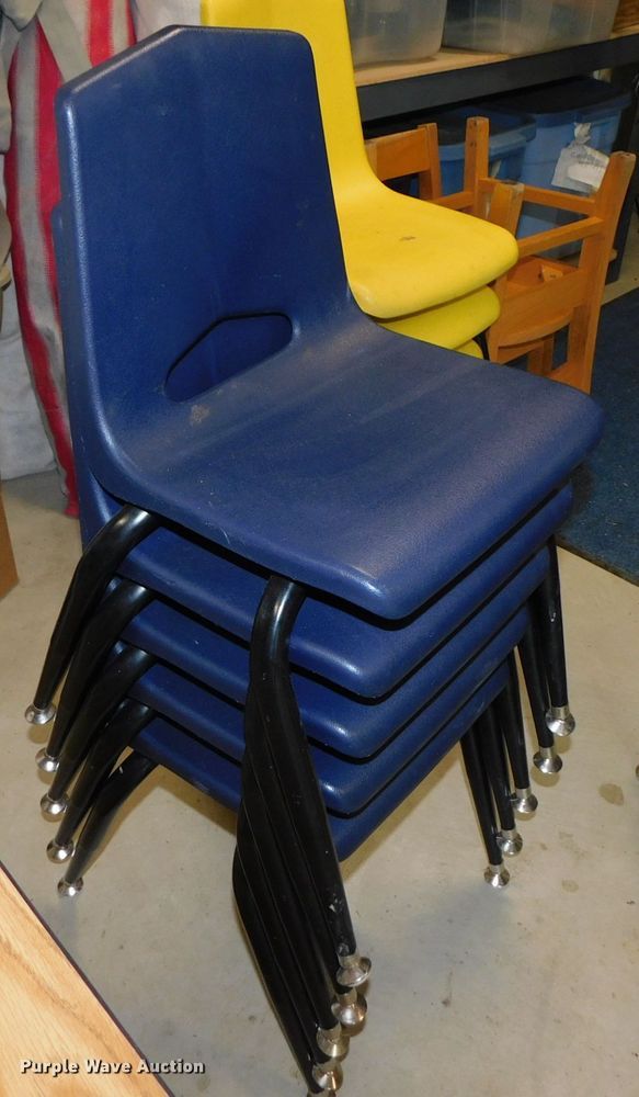 image for item HX9299 Tables & chairs