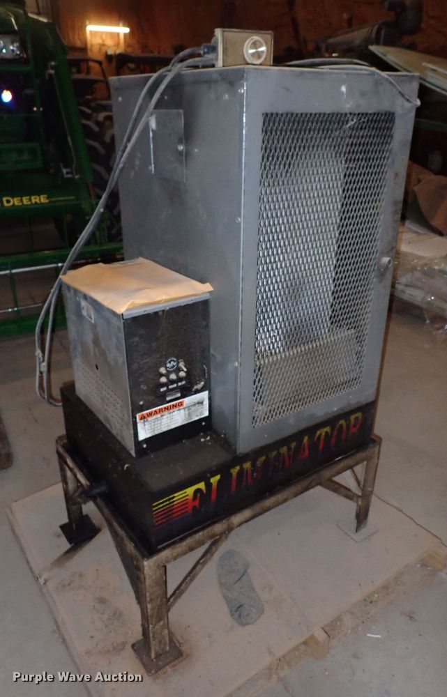 Aaladin Eliminator 120 oil heater in Mcpherson, KS | Item IF9166 sold |  Purple Wave