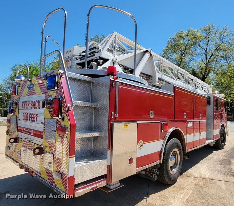 image for item IF9747 1989 Pierce  ladder fire truck