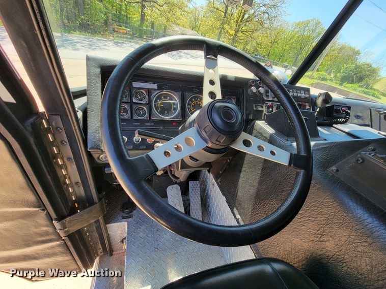 image for item IF9747 1989 Pierce  ladder fire truck