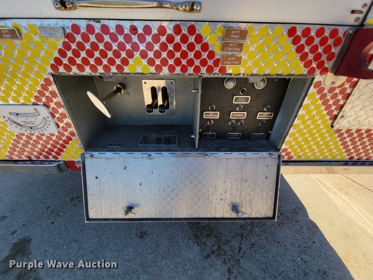 image for item IF9747 1989 Pierce  ladder fire truck