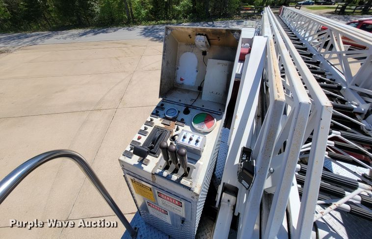 image for item IF9747 1989 Pierce  ladder fire truck