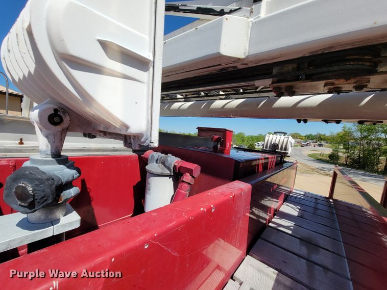 image for item IF9747 1989 Pierce  ladder fire truck