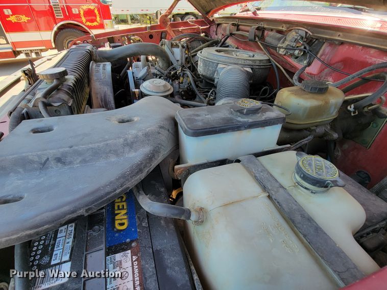 image for item IF9748 1994 Ford F450 Super Duty  pumper fire truck