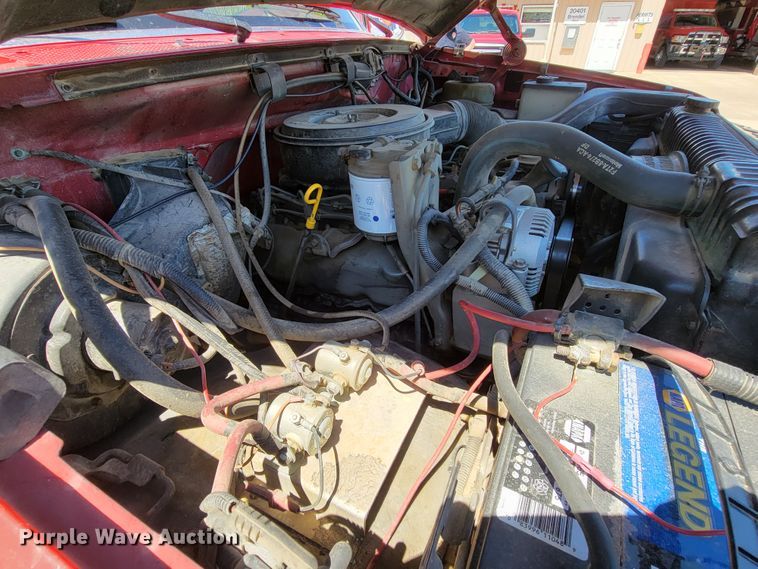 image for item IF9748 1994 Ford F450 Super Duty  pumper fire truck