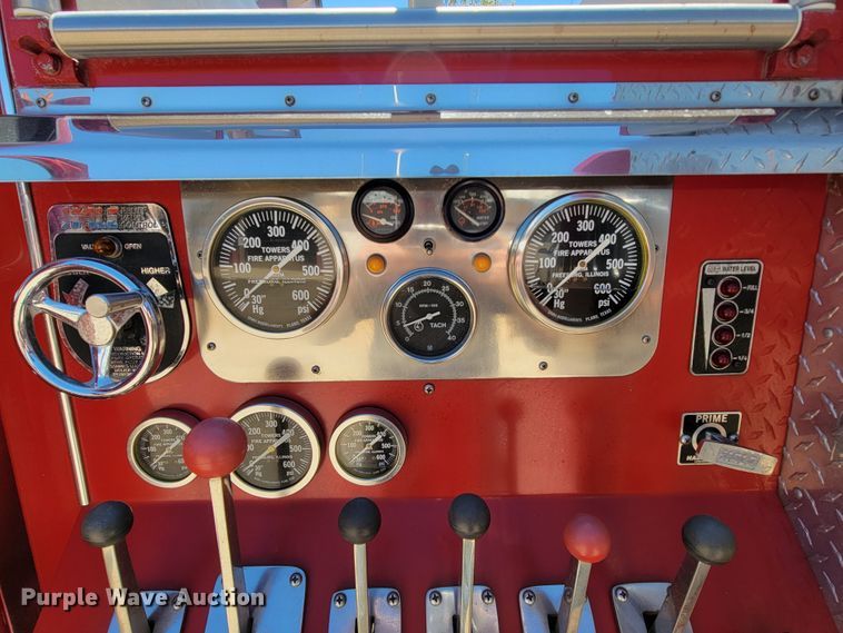 image for item IF9748 1994 Ford F450 Super Duty  pumper fire truck