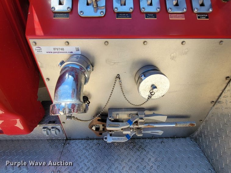 image for item IF9748 1994 Ford F450 Super Duty  pumper fire truck