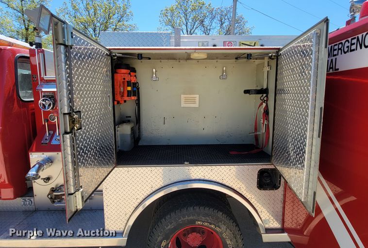 image for item IF9748 1994 Ford F450 Super Duty  pumper fire truck