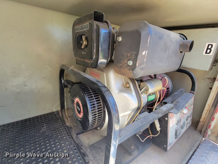 image for item IF9748 1994 Ford F450 Super Duty  pumper fire truck