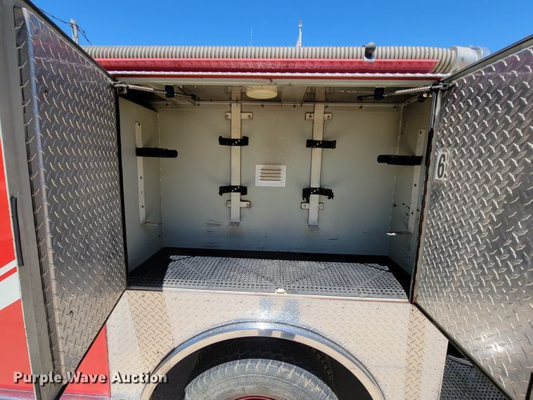 image for item IF9748 1994 Ford F450 Super Duty  pumper fire truck