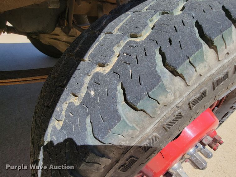 image for item IF9748 1994 Ford F450 Super Duty  pumper fire truck