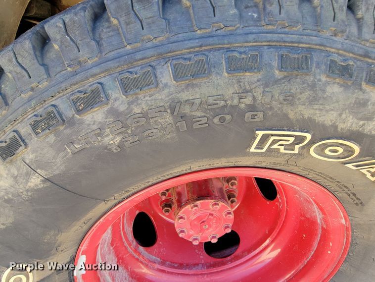 image for item IF9748 1994 Ford F450 Super Duty  pumper fire truck