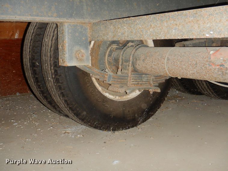 image for item II9913 2003 Bri-Mar  dump trailer