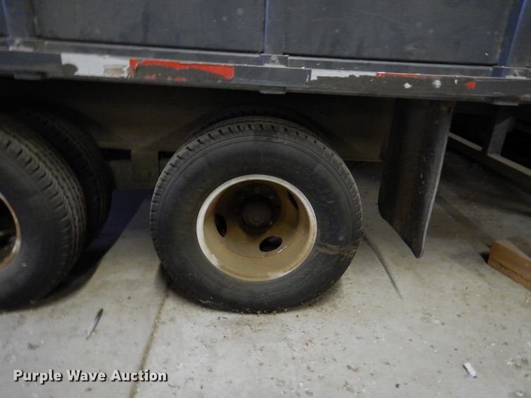 image for item II9913 2003 Bri-Mar  dump trailer