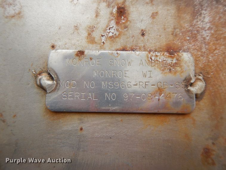 image for item IL9358 2003 International 7400  dump truck