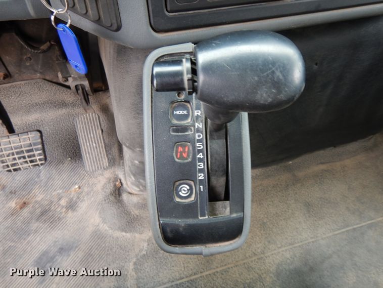 image for item IL9358 2003 International 7400  dump truck