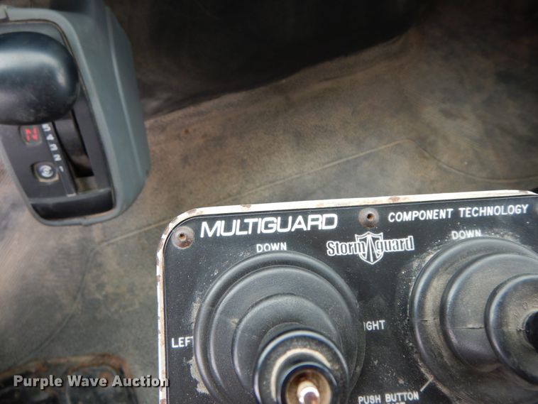 image for item IL9358 2003 International 7400  dump truck