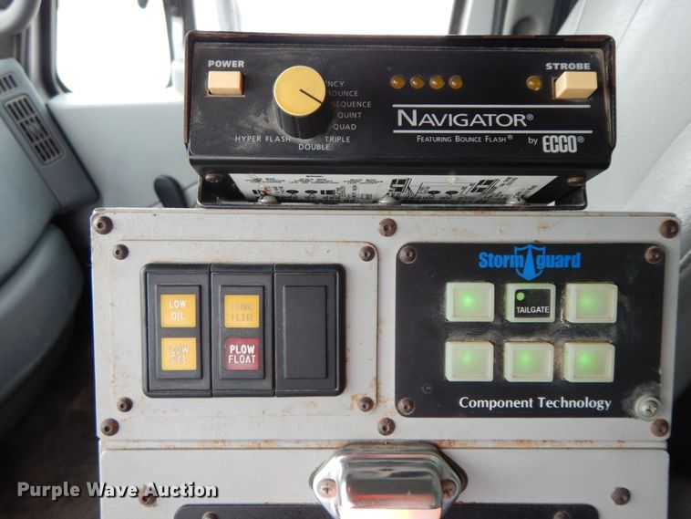 image for item IL9358 2003 International 7400  dump truck