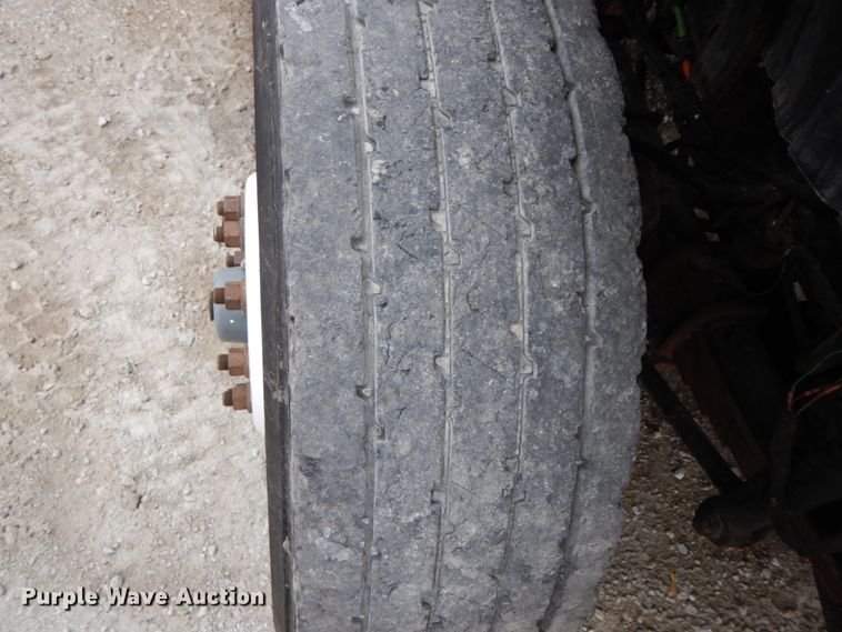 image for item IL9358 2003 International 7400  dump truck