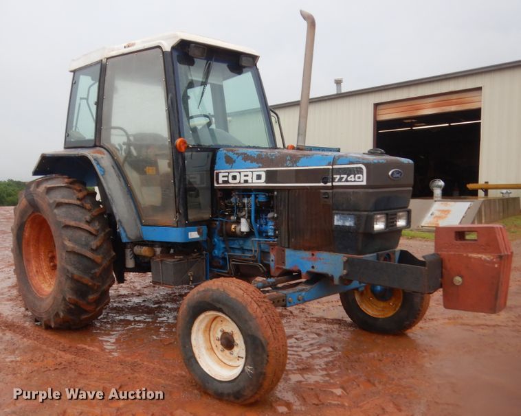 image for item IP9816 Ford 7740  tractor