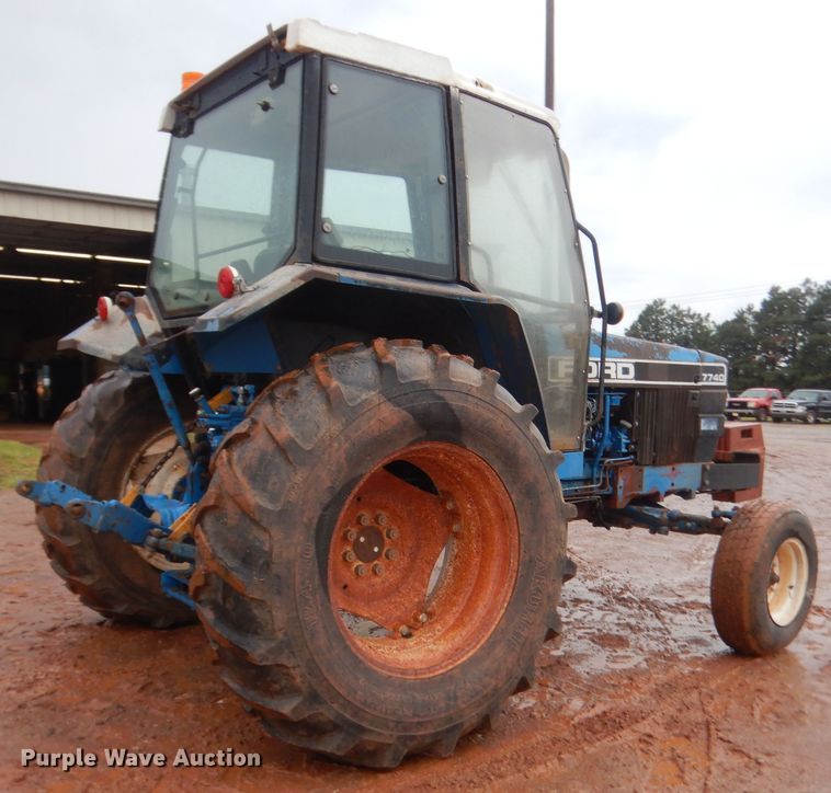 image for item IP9816 Ford 7740  tractor