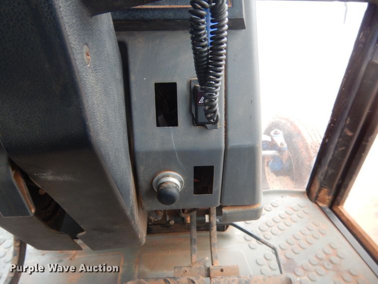 image for item IP9816 Ford 7740  tractor