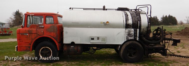 image for item IQ9255 1973 Ford  oil distributor truck