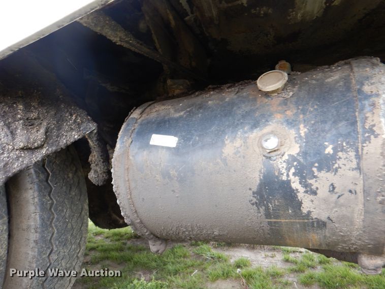 image for item IQ9255 1973 Ford  oil distributor truck