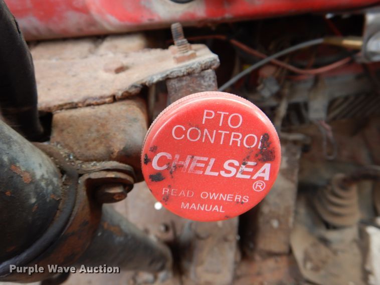 image for item IQ9255 1973 Ford  oil distributor truck