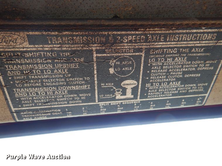 image for item IQ9255 1973 Ford  oil distributor truck