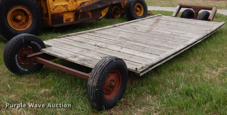 image for item IQ9259 Hay bale trailer