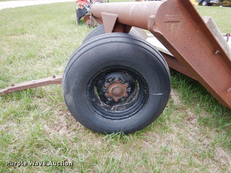 image for item IQ9259 Hay bale trailer