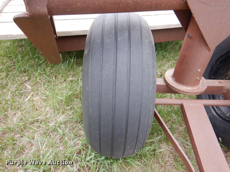 image for item IQ9259 Hay bale trailer