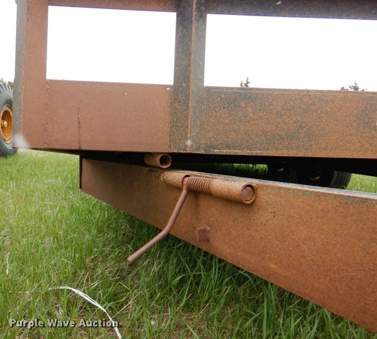 image for item IQ9261 2016 H&H Trailers  tilt deck equipment trailer