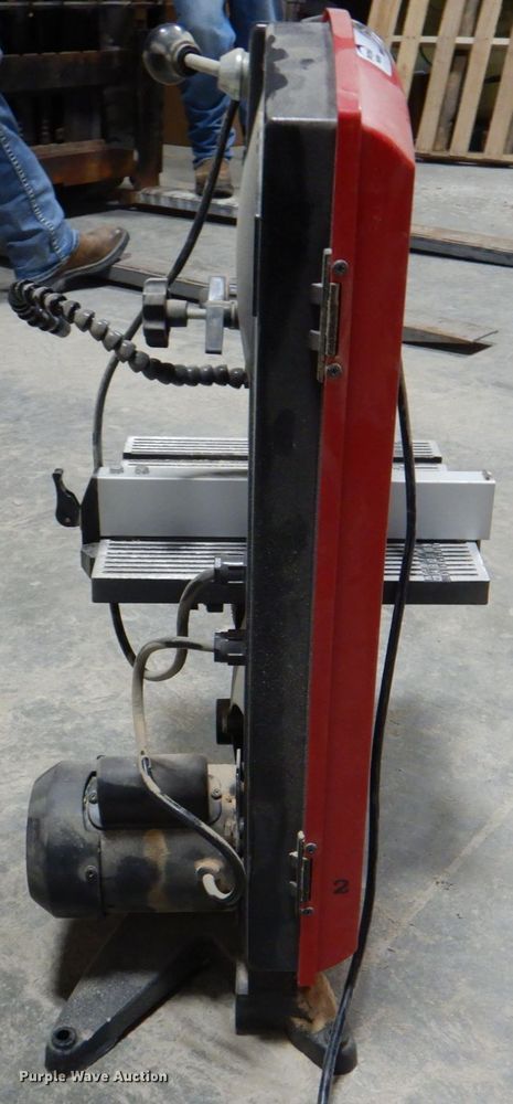 Skil 3385 bandsaw in Winterset, IA | Item IQ9370 sold | Purple Wave