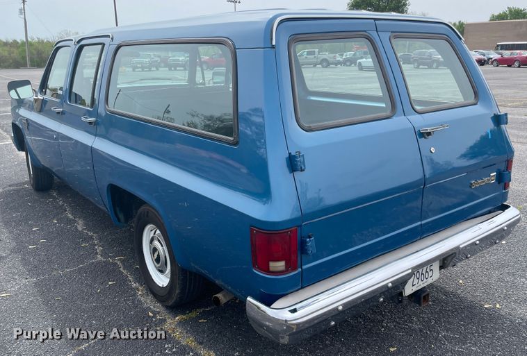 image for item IR9925 1988 Chevrolet C10 Suburban  SUV