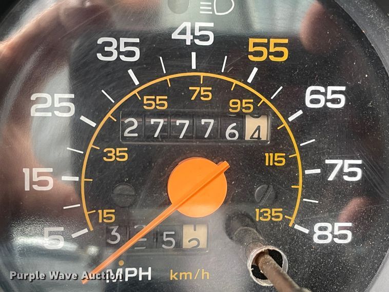 image for item IR9925 1988 Chevrolet C10 Suburban  SUV