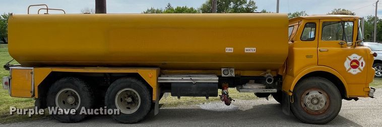 image for item IR9944 1968 GMC 8500  water truck