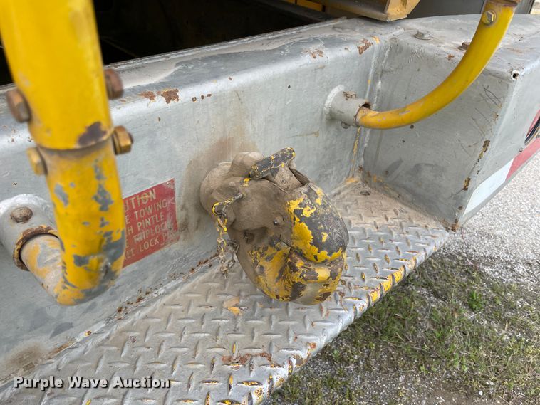 image for item IR9944 1968 GMC 8500  water truck