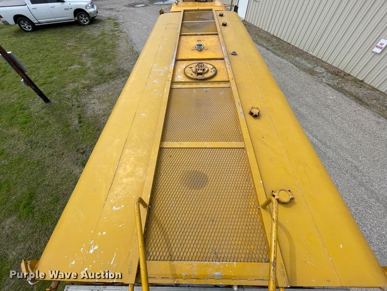 image for item IR9944 1968 GMC 8500  water truck