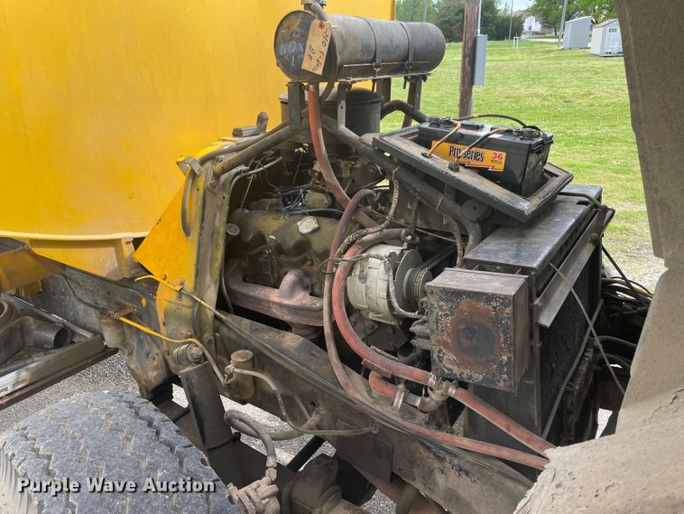 image for item IR9944 1968 GMC 8500  water truck