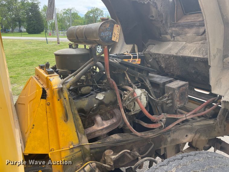 image for item IR9944 1968 GMC 8500  water truck